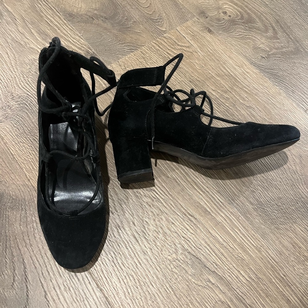 Nine West | Black Suede Heels | Size 6